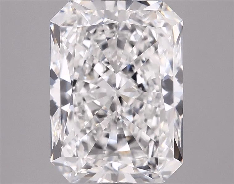3.07ct Radiant, E VVS2 — IGI