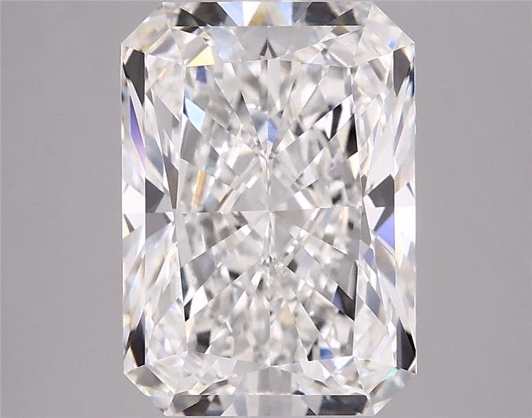 3.08ct Radiant, E VVS2 — IGI