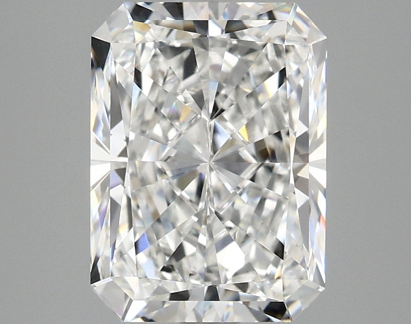 3.02ct Radiant, E VVS2 — IGI