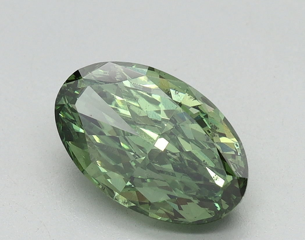 1.50ct Oval Fancy Vivid Green Lab-Grown Diamond — VS2 | IGI