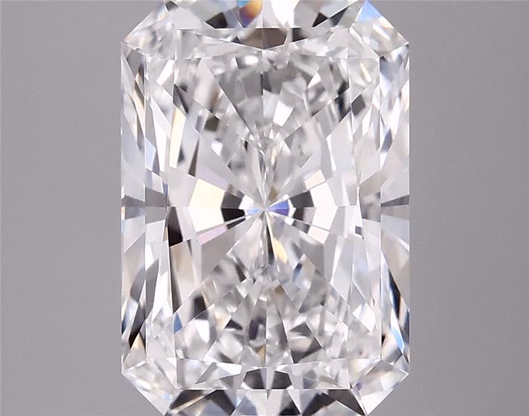3.09ct Radiant, E VVS2 — IGI