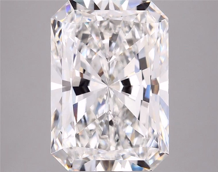 3.07ct Radiant, E VVS2 — IGI