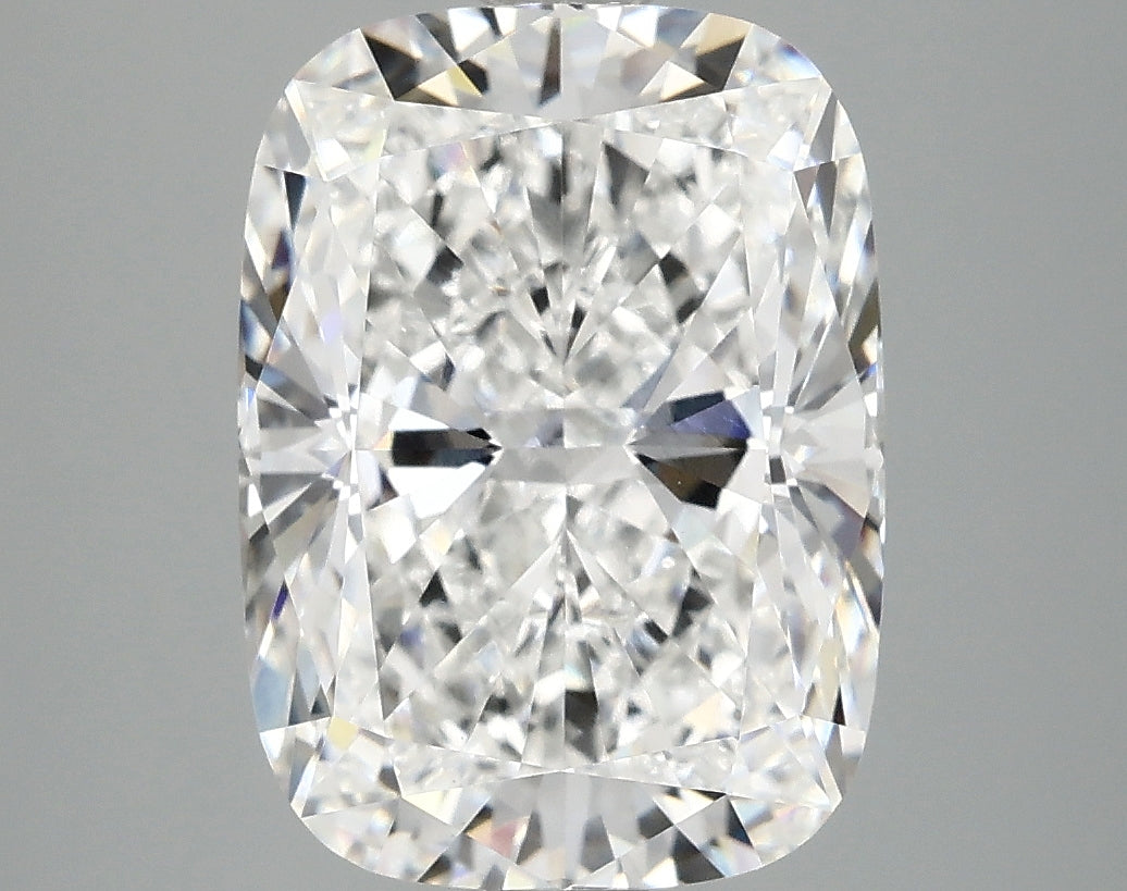 5.09ct Cushion, E VVS2 — IGI