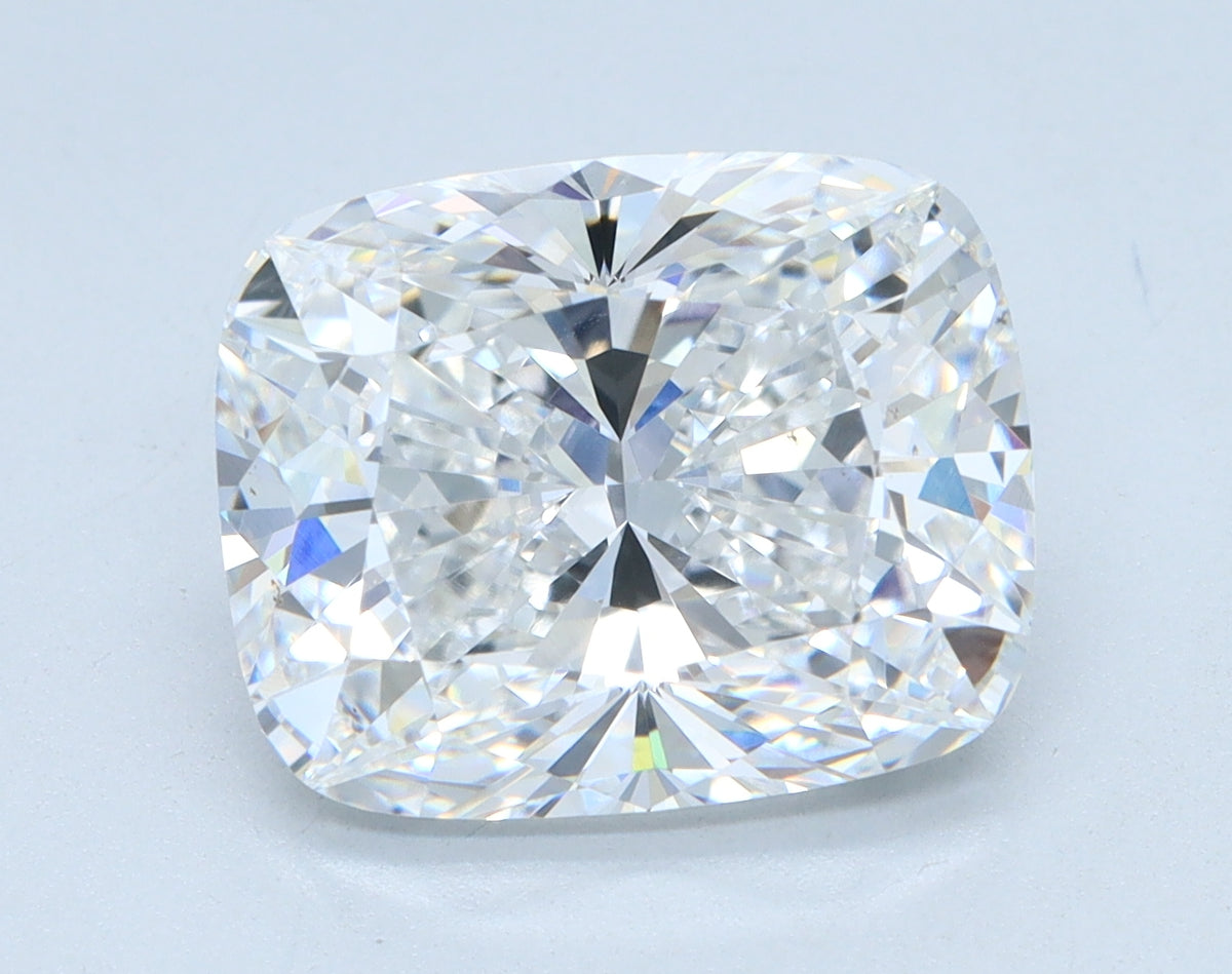 4.04ct Cushion, E VVS2 — IGI