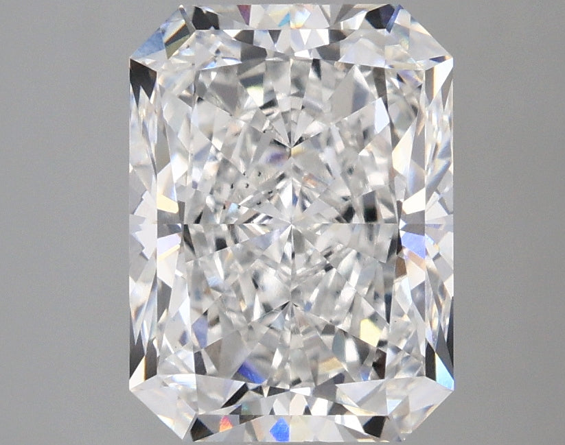 2.81ct Radiant, E VS2 — IGI