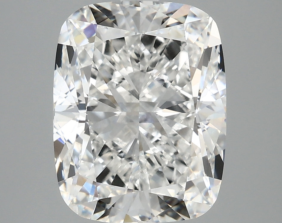 4.7ct Cushion, E VVS2 — IGI