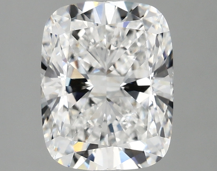2.7ct Cushion, E VVS2 — IGI
