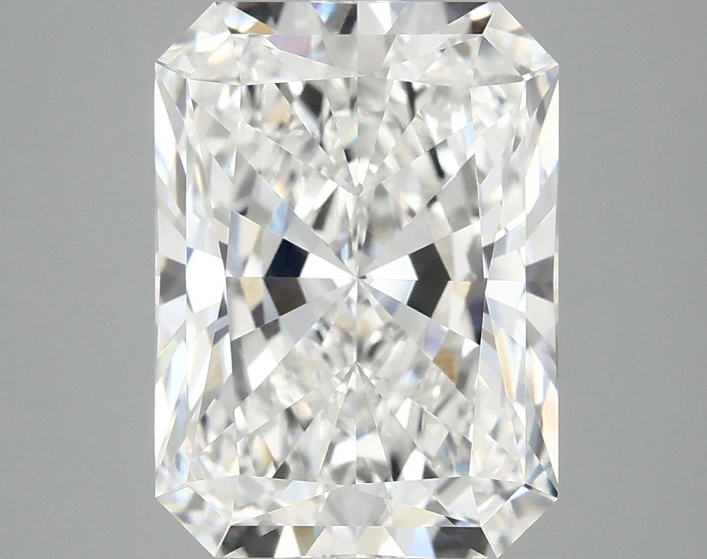 4.59ct Radiant, E VVS2 — IGI