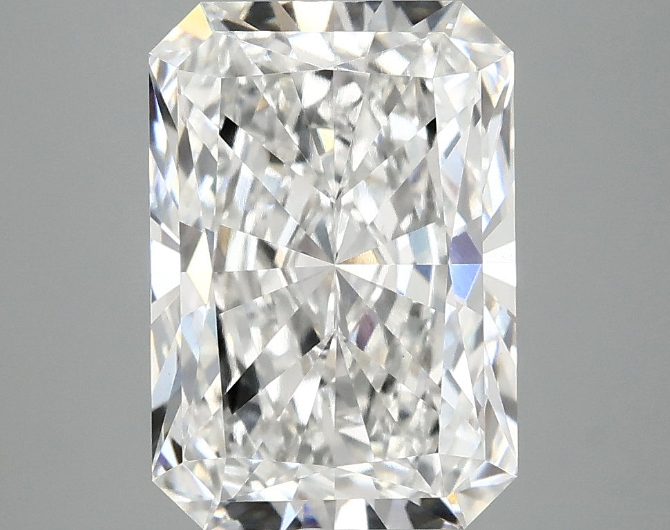4.07ct Radiant, E VS2 — IGI
