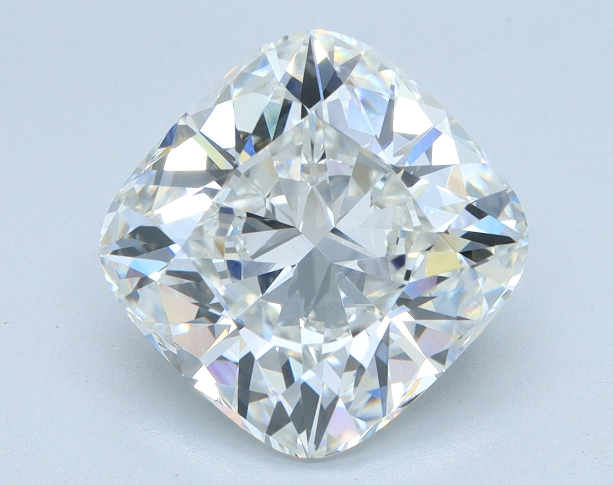 4.46ct Cushion, E VVS2 — IGI
